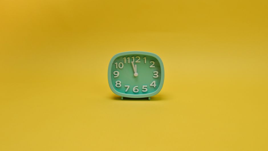 Dayparting en Amazon PPC: Optimiza tus Pujas por Horas