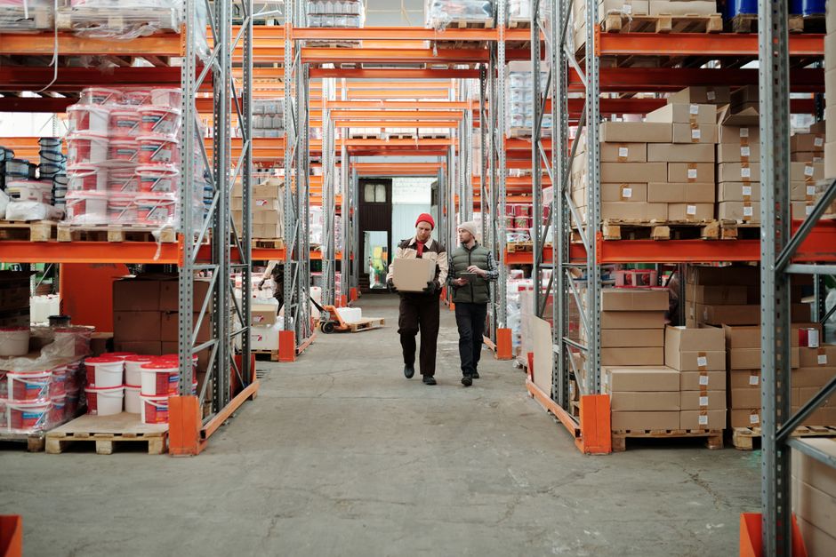Inventario FBA Q4 2026: sincroniza envíos y PPC sin rotura